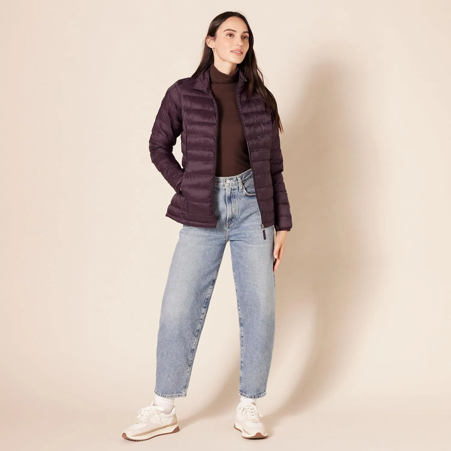 Amazon Essentials Women's Lightweight Long-Sleeve Water-Resistant Packable Puffer Jacket (Available in Plus Size)