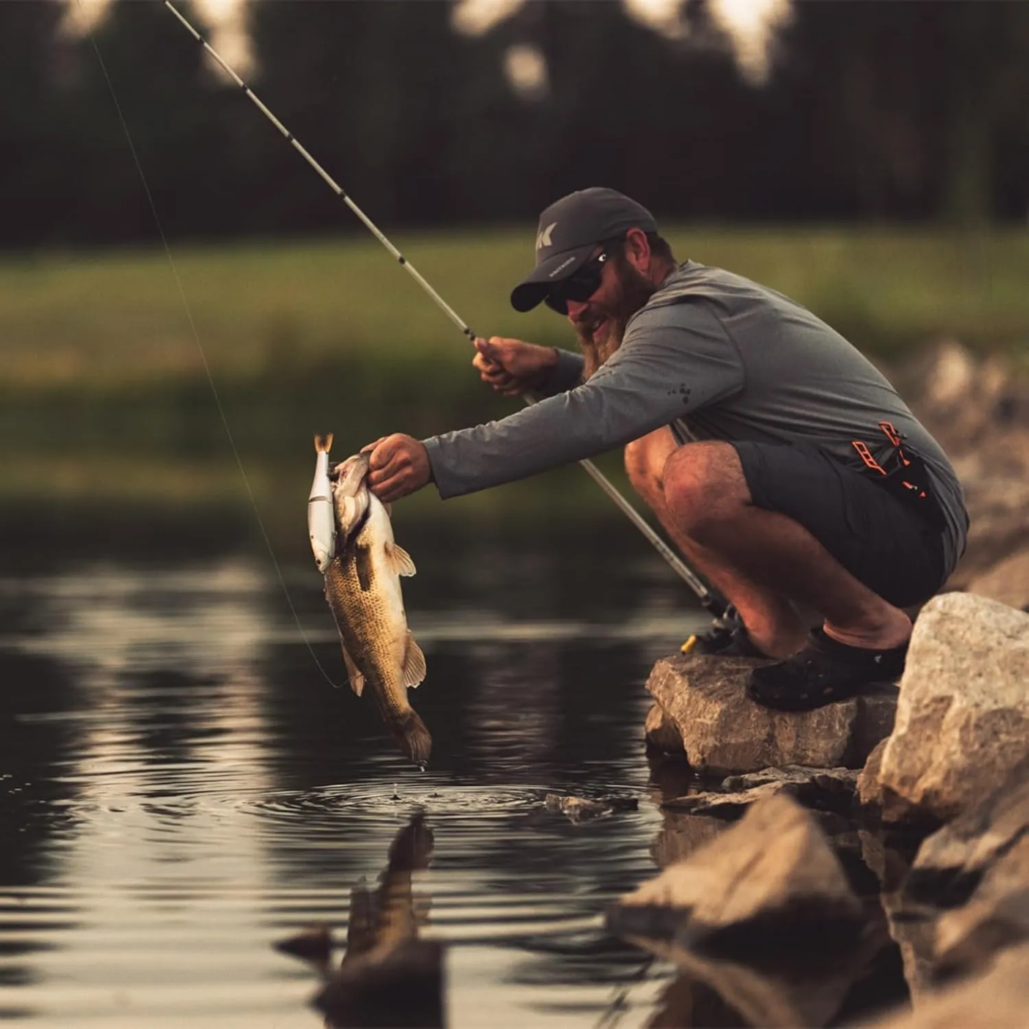 KastKing UPF 50 Fishing Shirts for Men, Long Sleeve Fishing Hiking Shirt, Breathable Moisture Wicking, Sun Shirts for Men