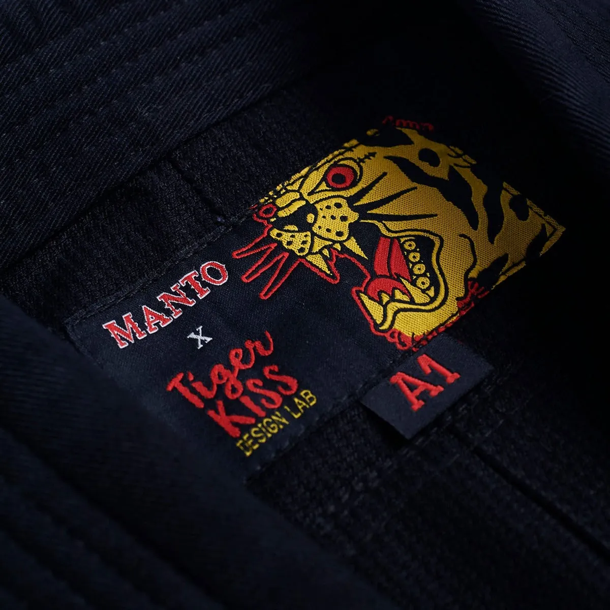 Manto Coral BJJ Gi Black