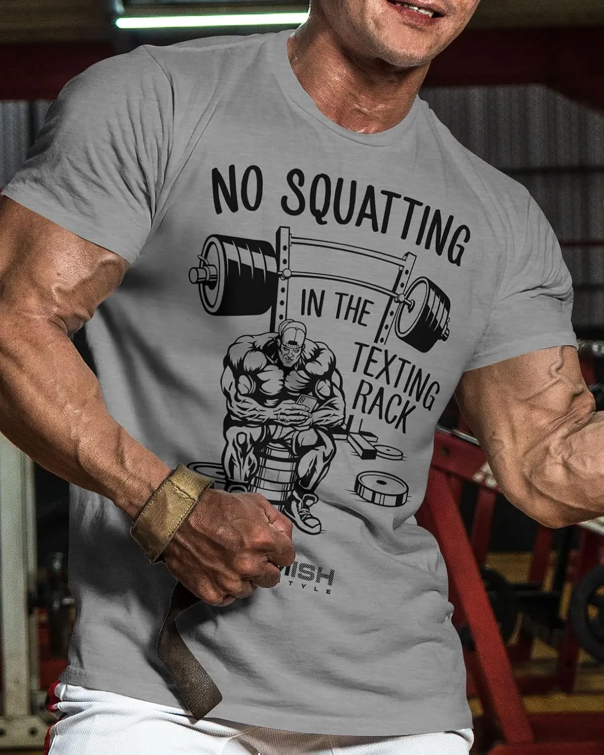 No Squatting in The Texting Rack Workout Motivation for Gym Men Tshirt