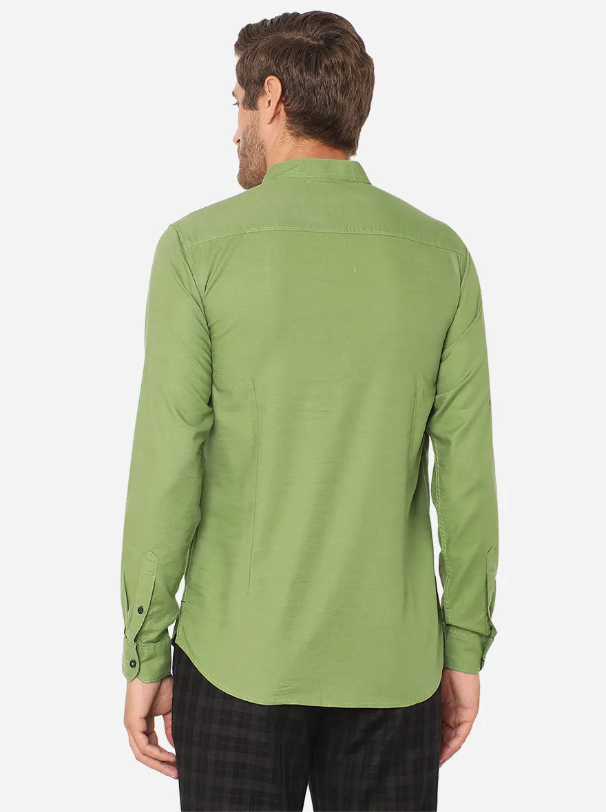 Piquant Green Solid Slim Fit Semi Casual Shirt | JadeBlue