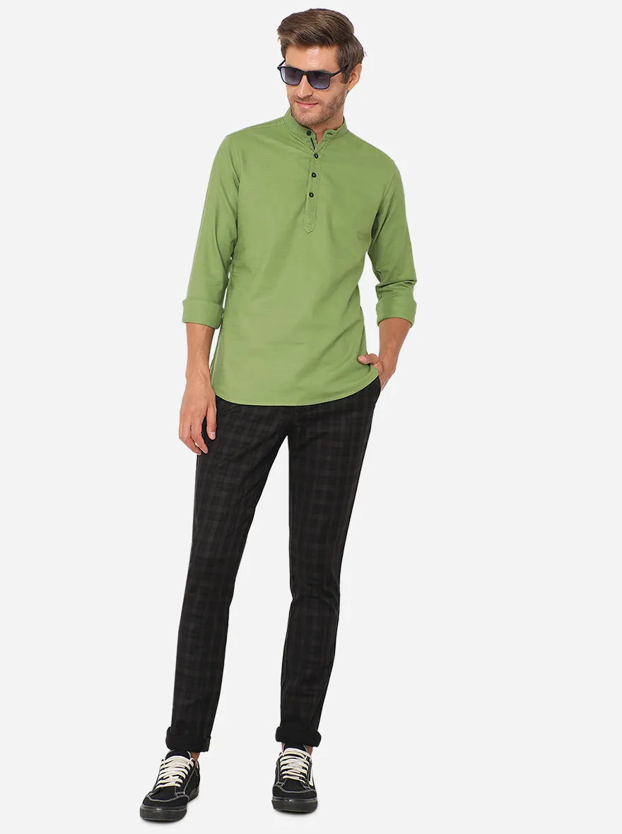 Piquant Green Solid Slim Fit Semi Casual Shirt | JadeBlue