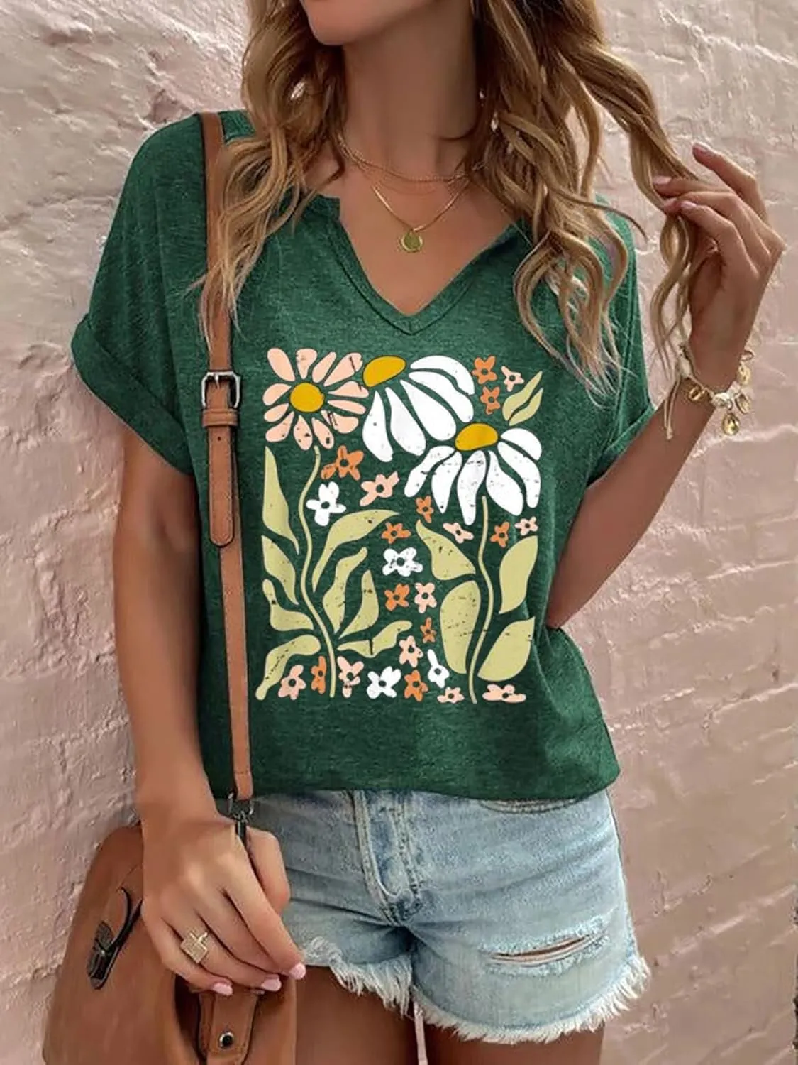 Wildflowers Shirt for Women Vintage Floral Graphic Shirts Boho Wildflowers T-Shirt Summer Nature Tee Tops